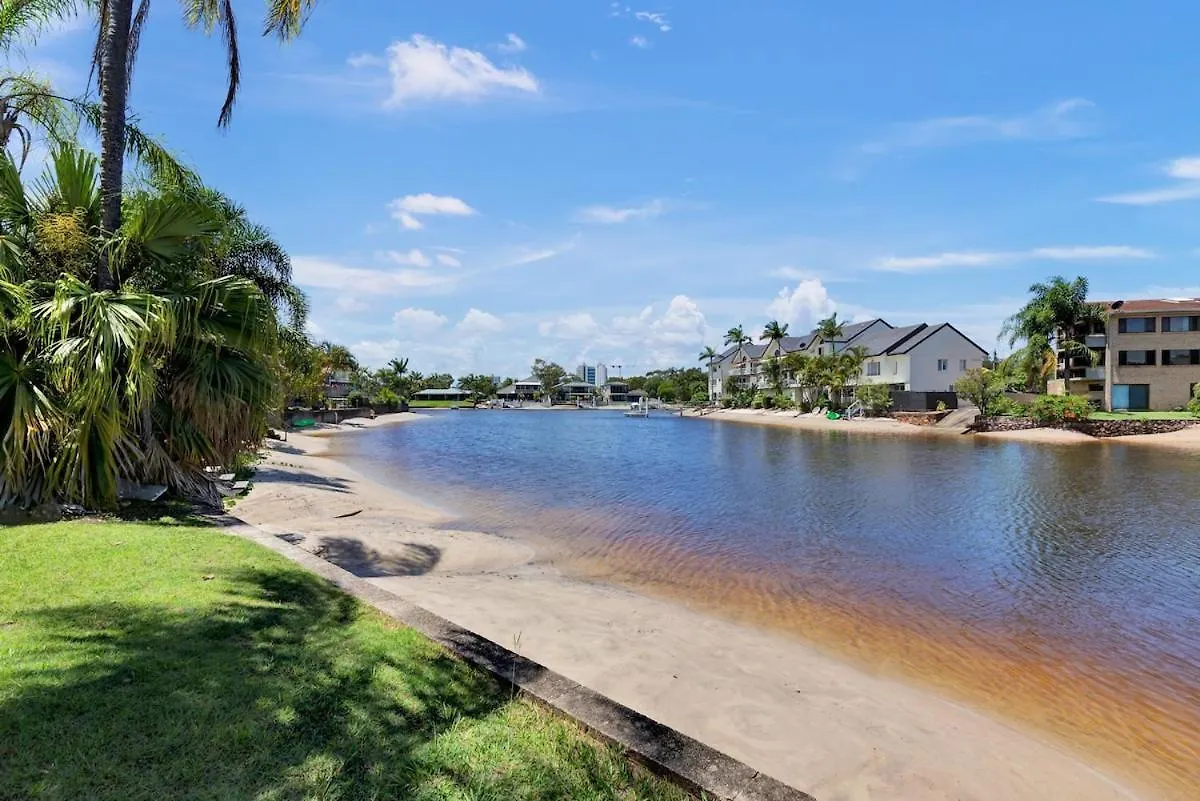 Hacienda- Canal Views And Comfort Mooloolaba Ausztrália